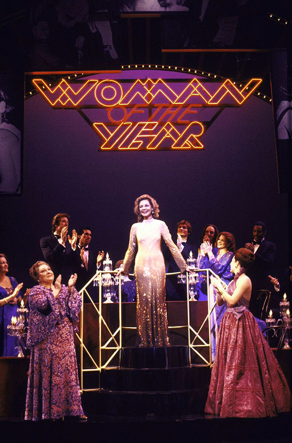 bacall-en-el-musical-woman-of-the-year-1981